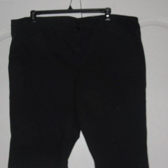 TORRID Crop Aviator Snap Roll Tab Stretch Black Pants Size 26 - Picture 2 of 8